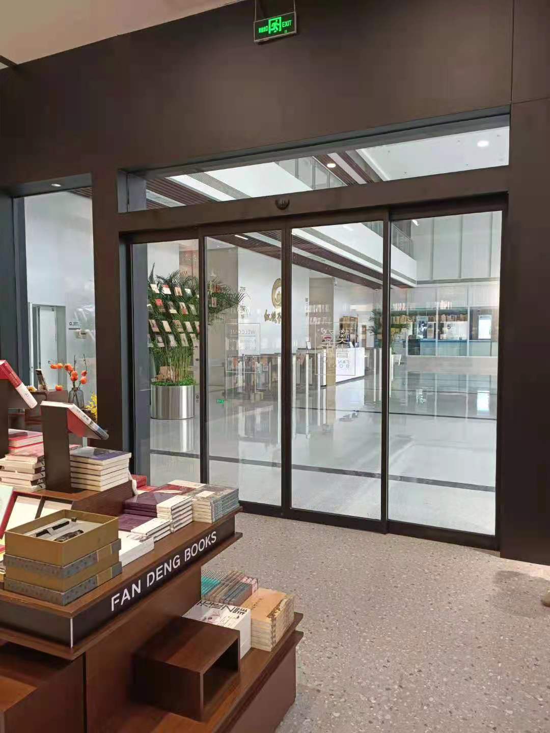 高隔間的主要材料是怎樣的?